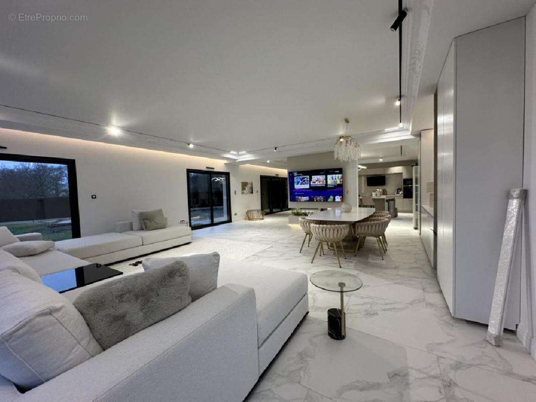 Maison à CHANGE