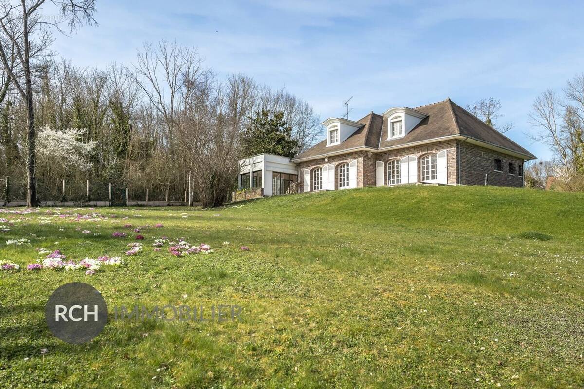 Maison à VAUX-SUR-SEINE