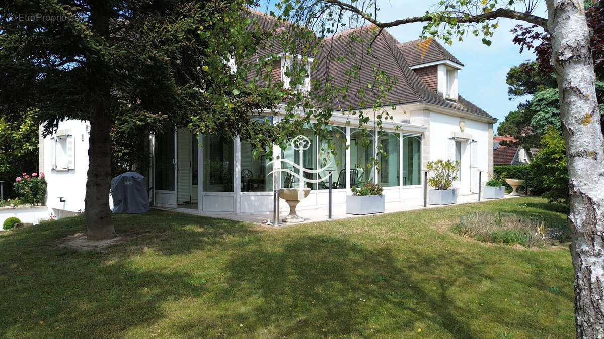 Maison à MERVILLE-FRANCEVILLE-PLAGE