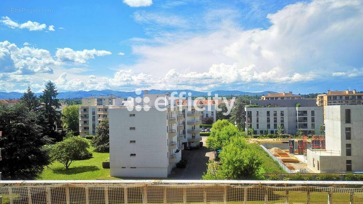 Appartement à TASSIN-LA-DEMI-LUNE