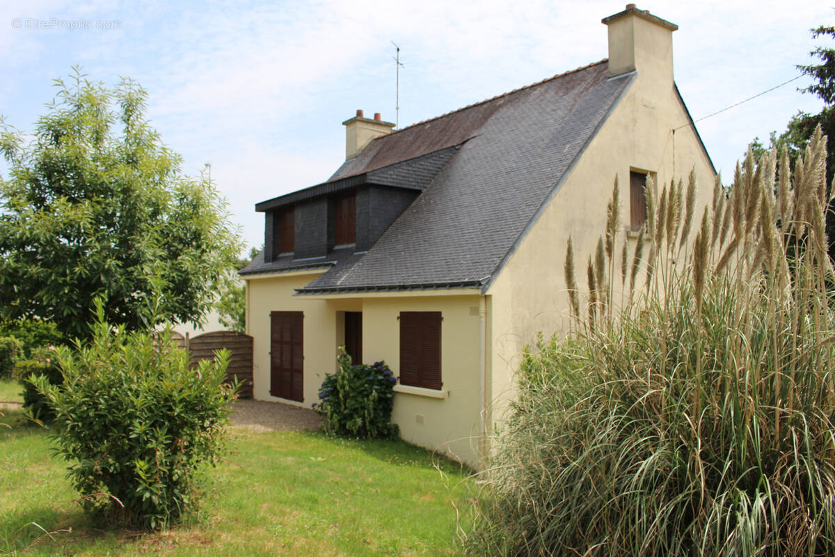 Maison à PLOEREN