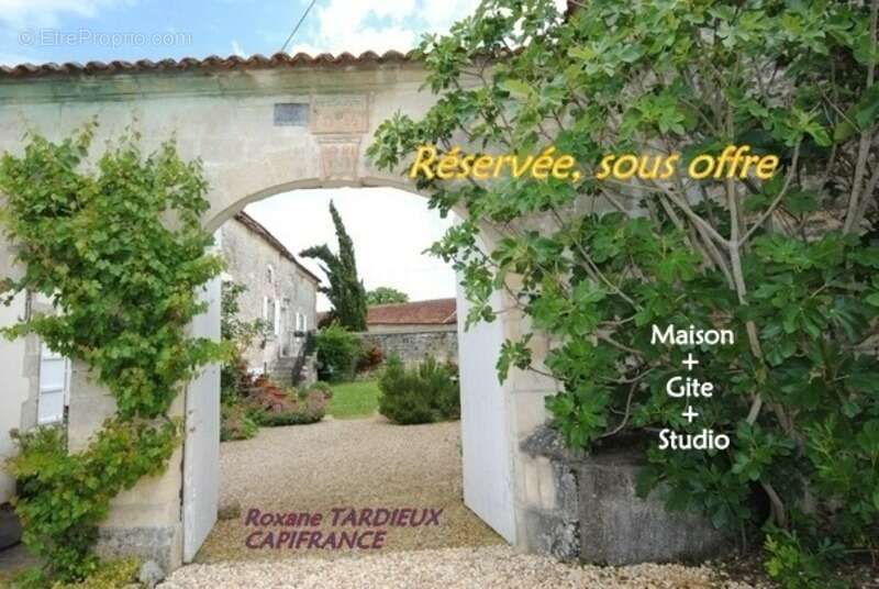 Maison à HIERSAC