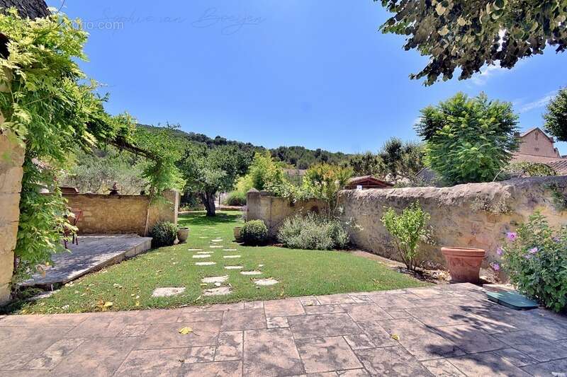Maison à LOURMARIN