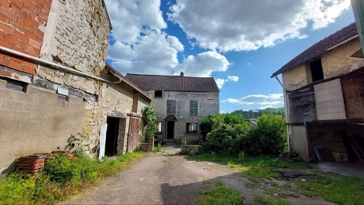 Vue d&#039;ensemble - Maison à MEZY-SUR-SEINE
