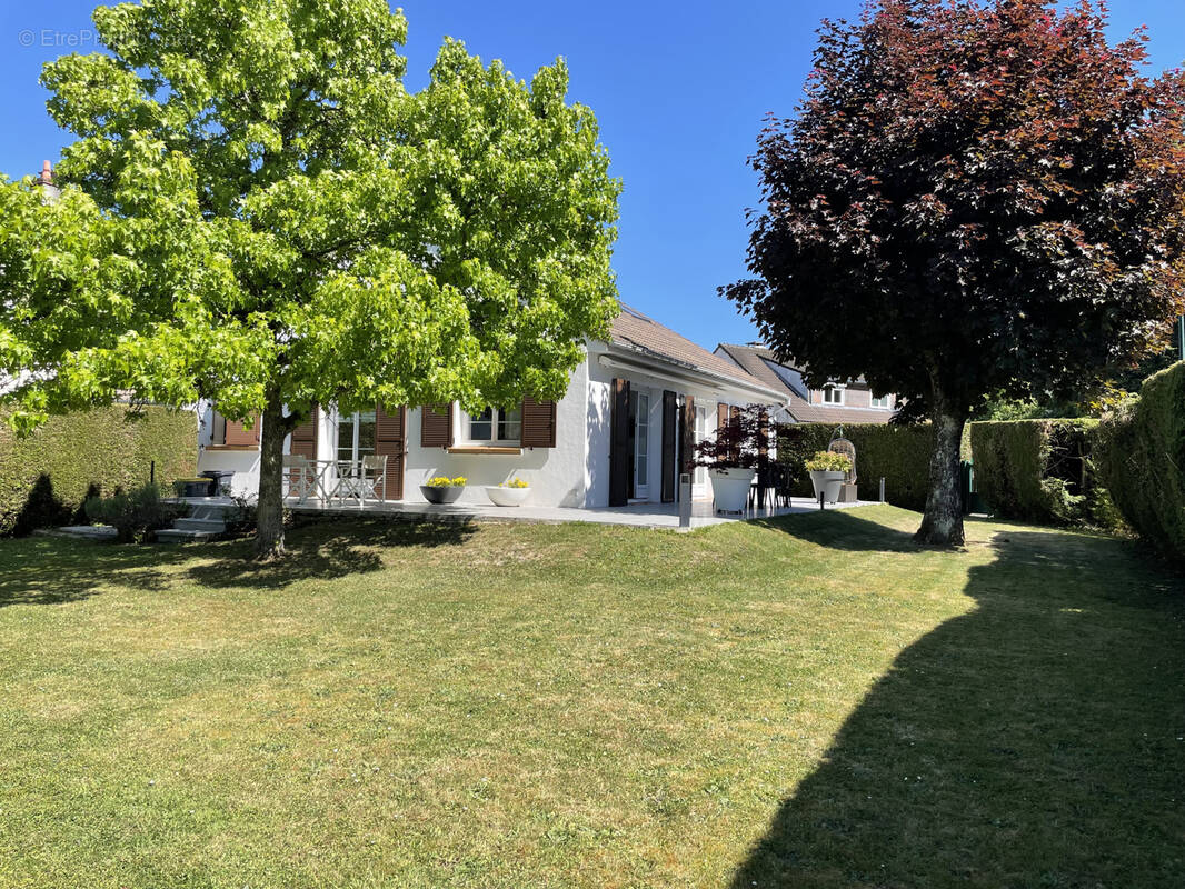 Maison à LA ROCHETTE