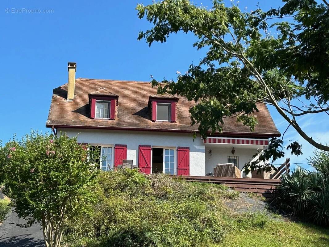 Maison à SAUVETERRE-DE-BEARN