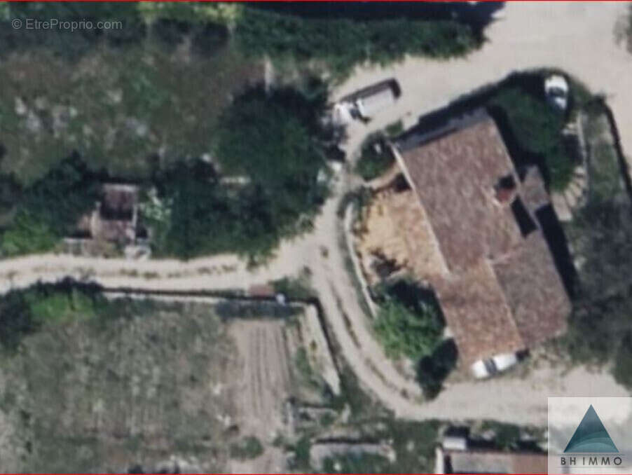 Maison à SIMIANE-COLLONGUE