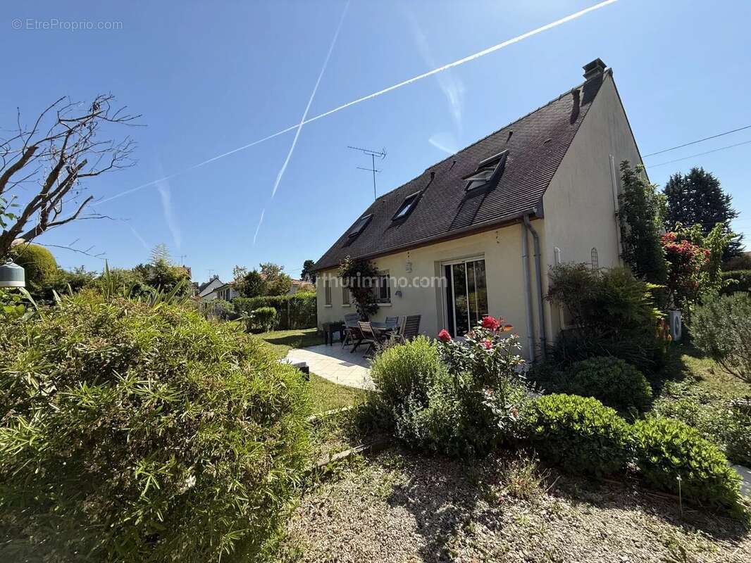 Maison à SOISY-SUR-SEINE