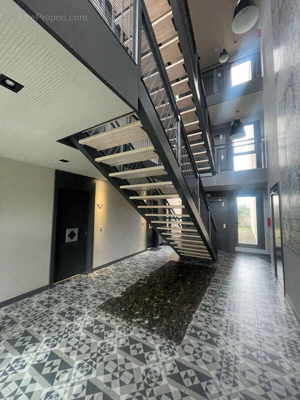 Appartement à LATTES