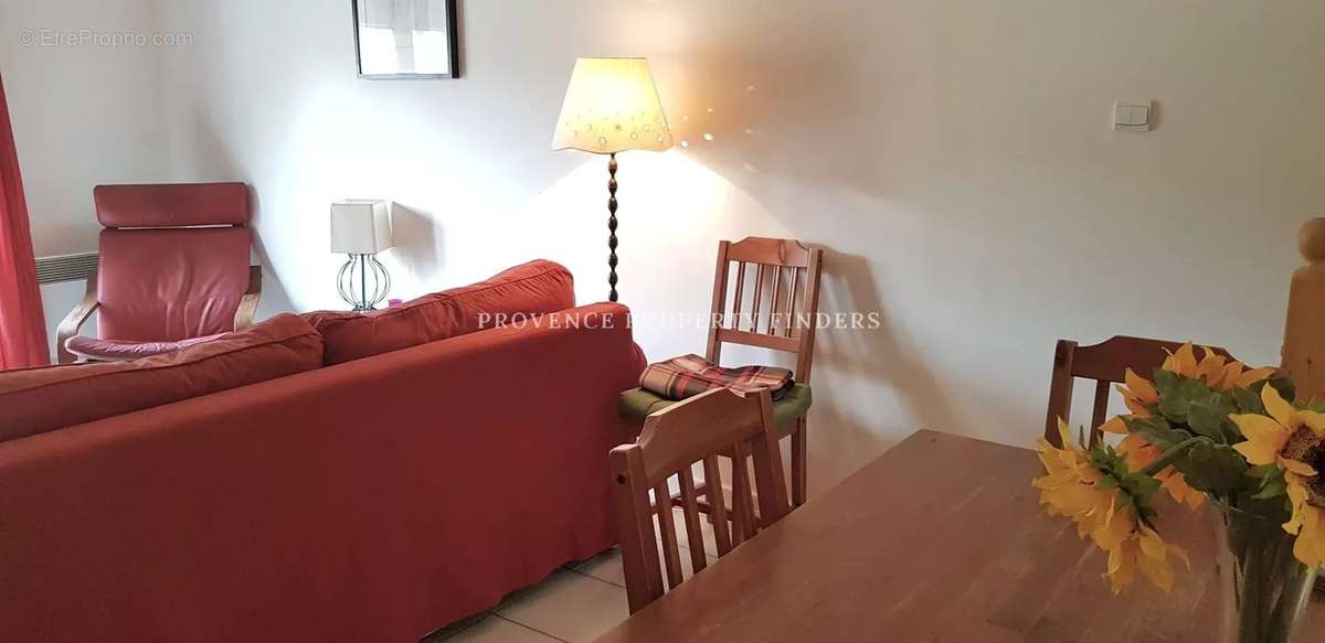 Appartement à LORGUES