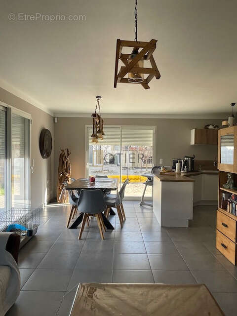 Maison à LA CALMETTE