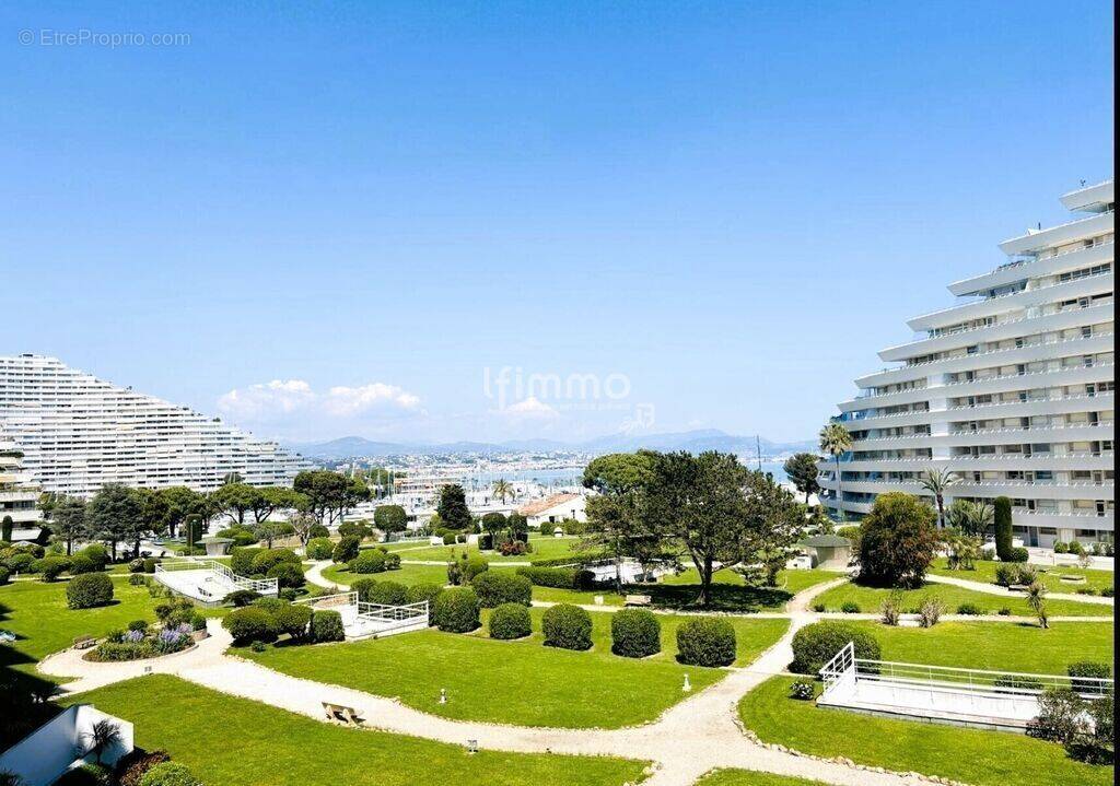 Appartement à VILLENEUVE-LOUBET