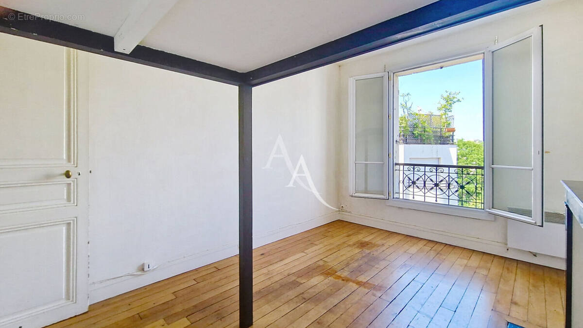 Appartement à PARIS-20E