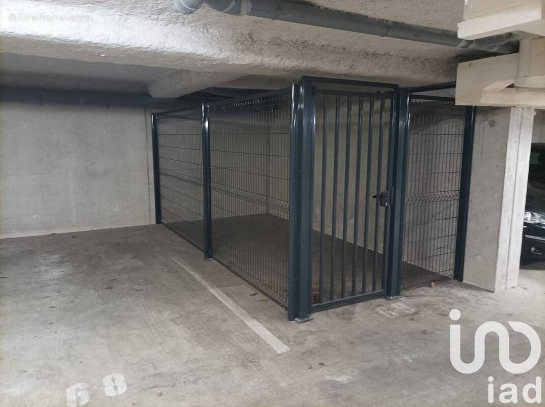 Photo 1 - Parking à CHAMBRAY-LES-TOURS