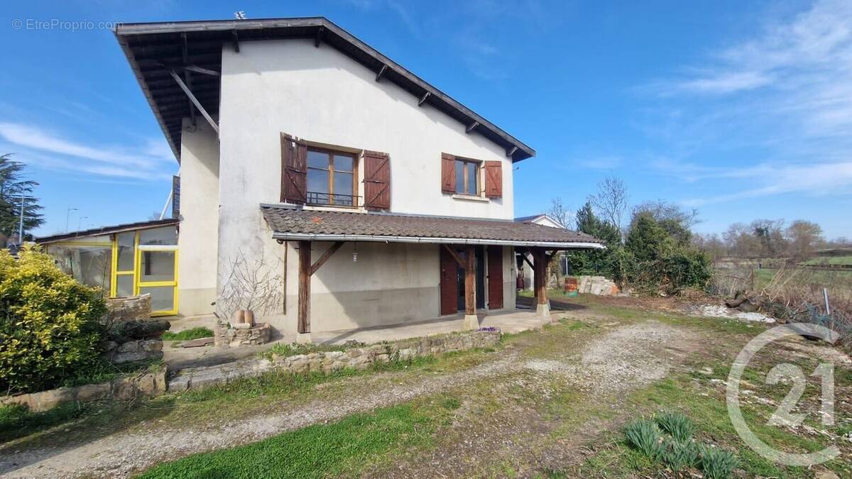 Maison à SAVIGNEUX