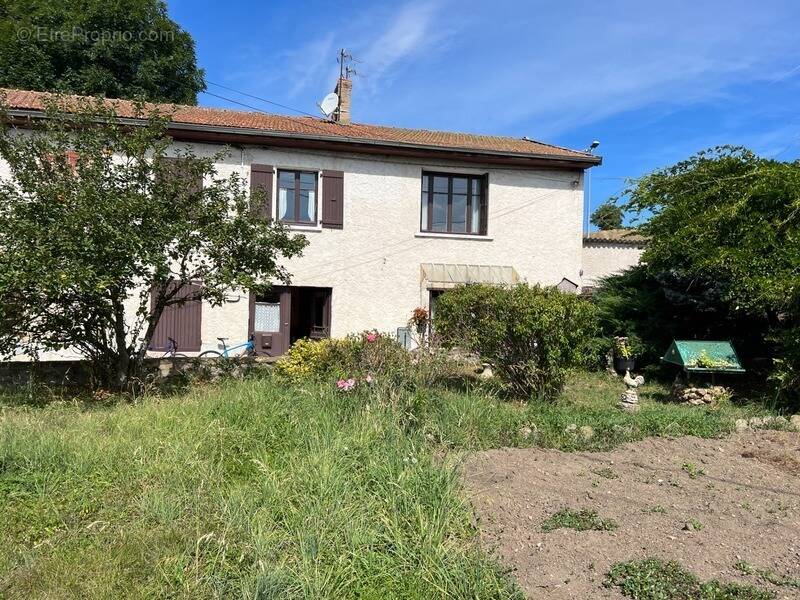 Appartement à CHARLIEU
