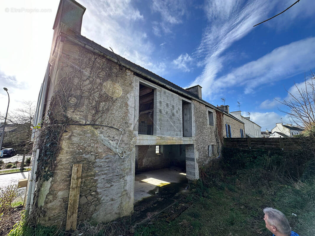 Maison à PLOUGUERNEAU