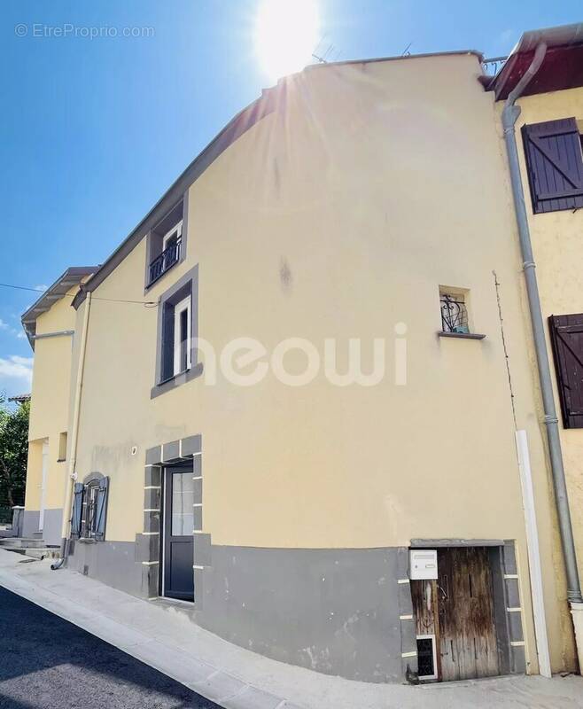 Maison à SAYAT