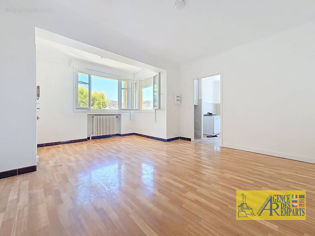 Appartement à LE CANNET
