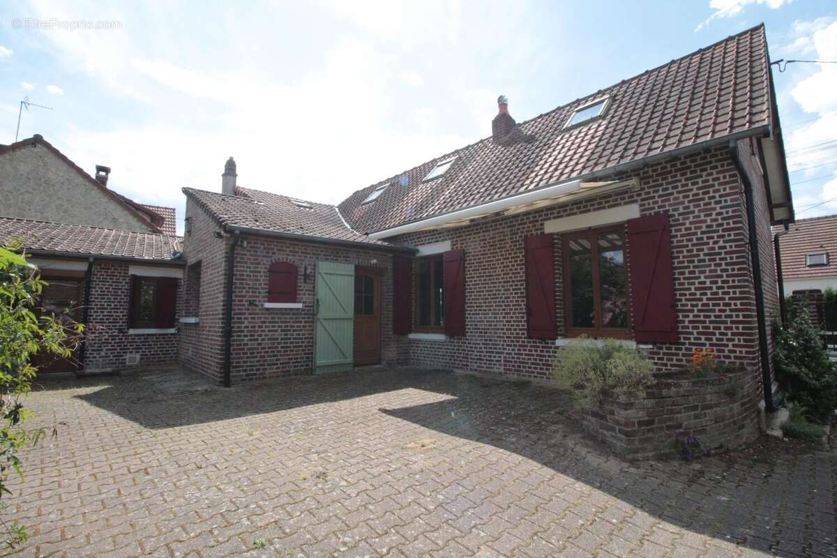 Maison à CHOISY-AU-BAC