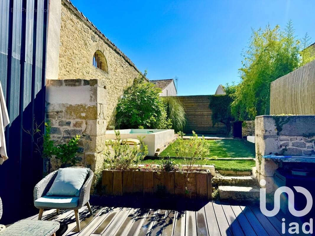 Photo 1 - Maison à CAVEIRAC