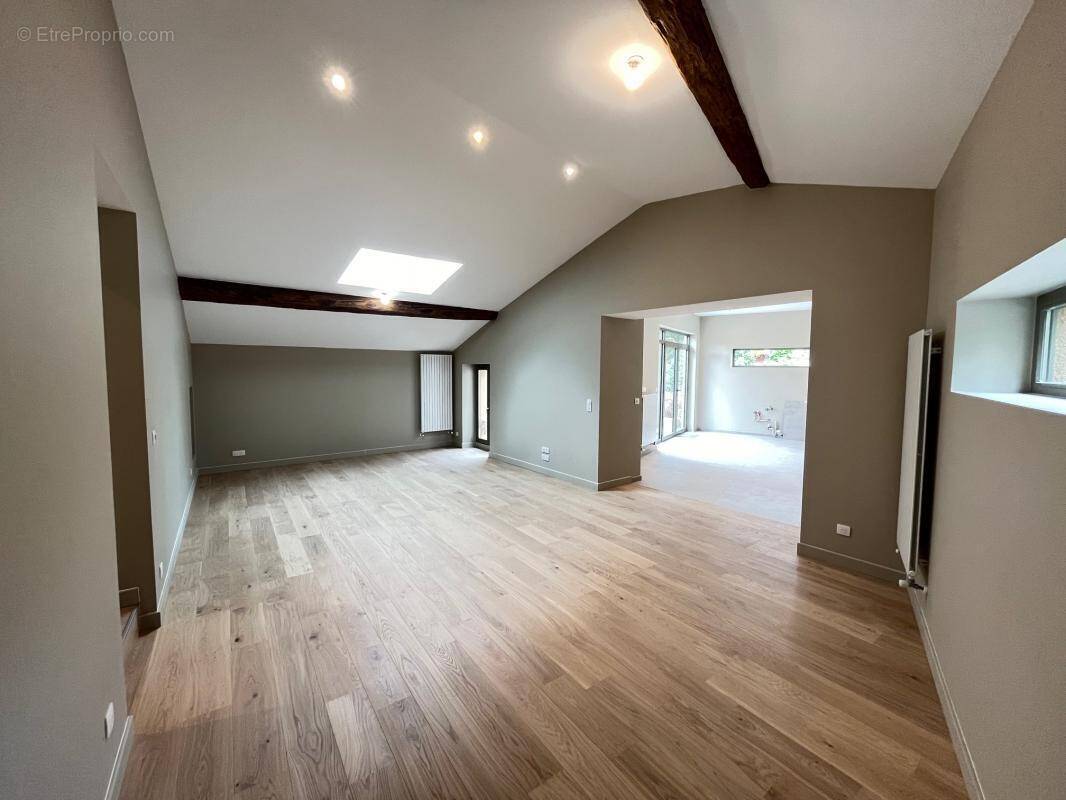 Appartement à SAINT-CYR-AU-MONT-D&#039;OR