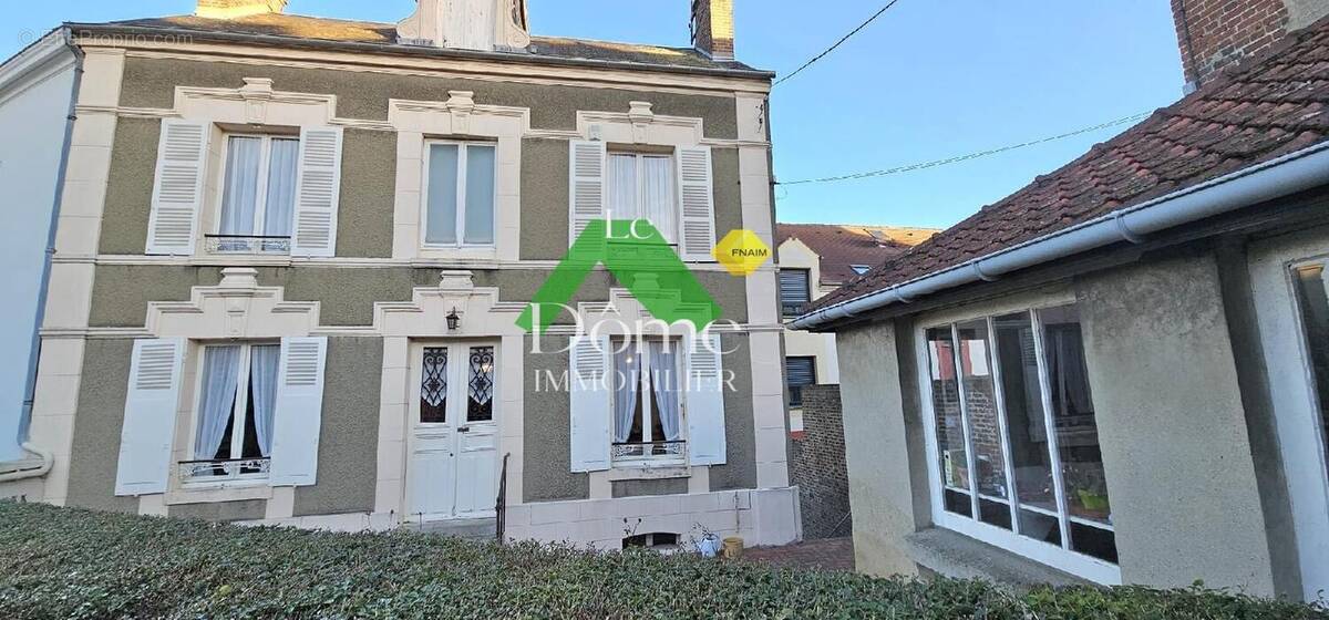 Maison à MERU
