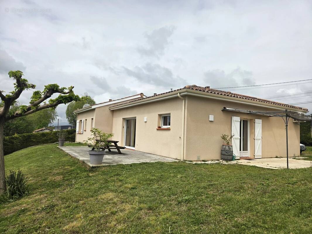 Maison à MIRABEL