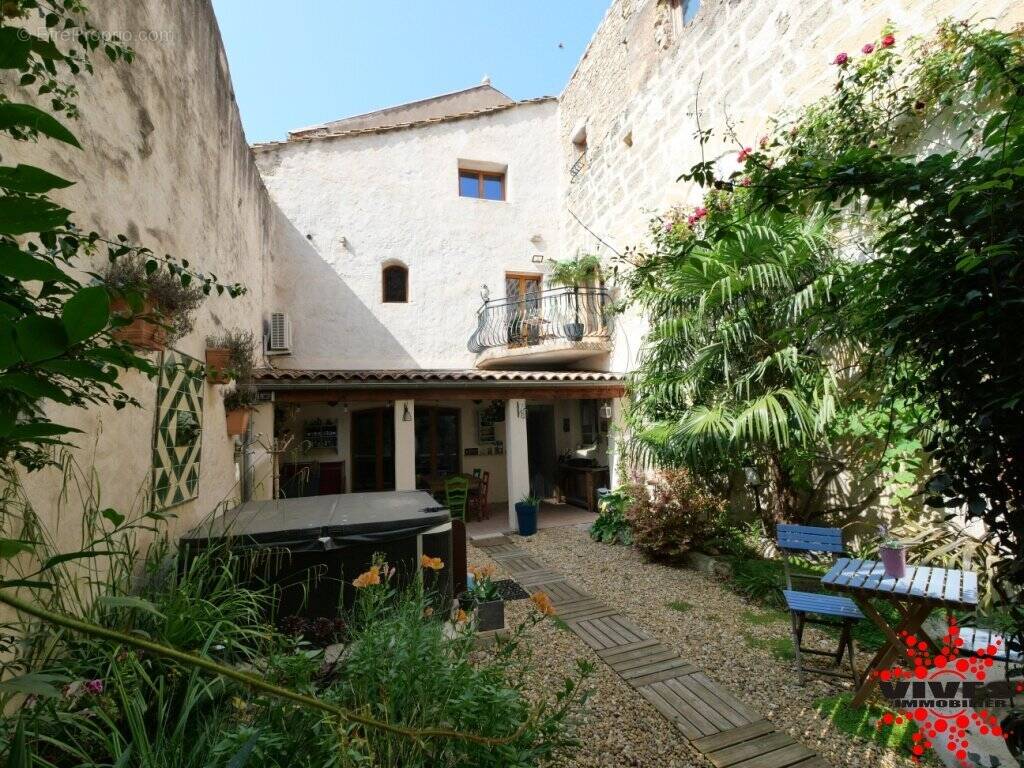 Maison à CAPESTANG