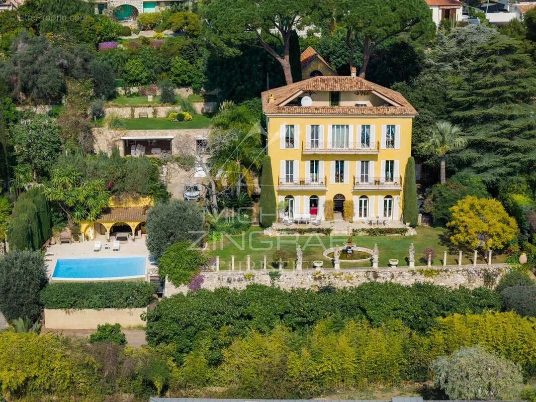 Maison à EZE
