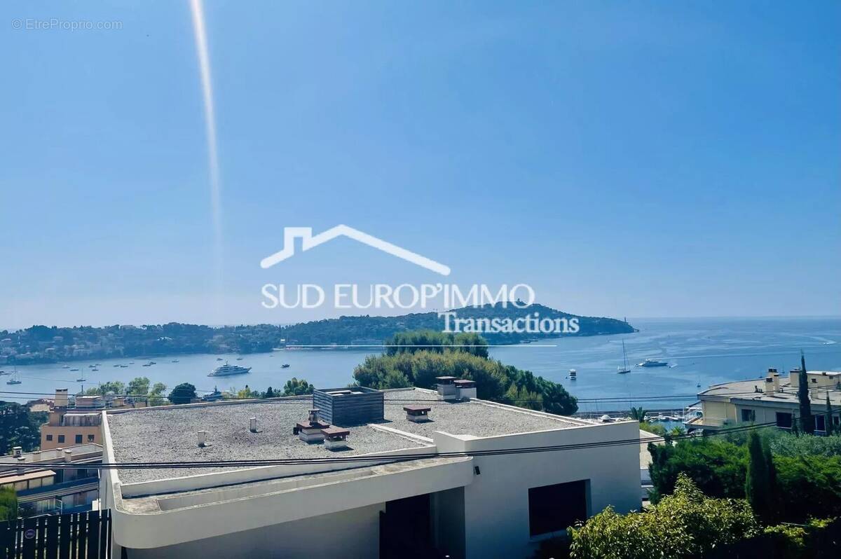 Appartement à VILLEFRANCHE-SUR-MER