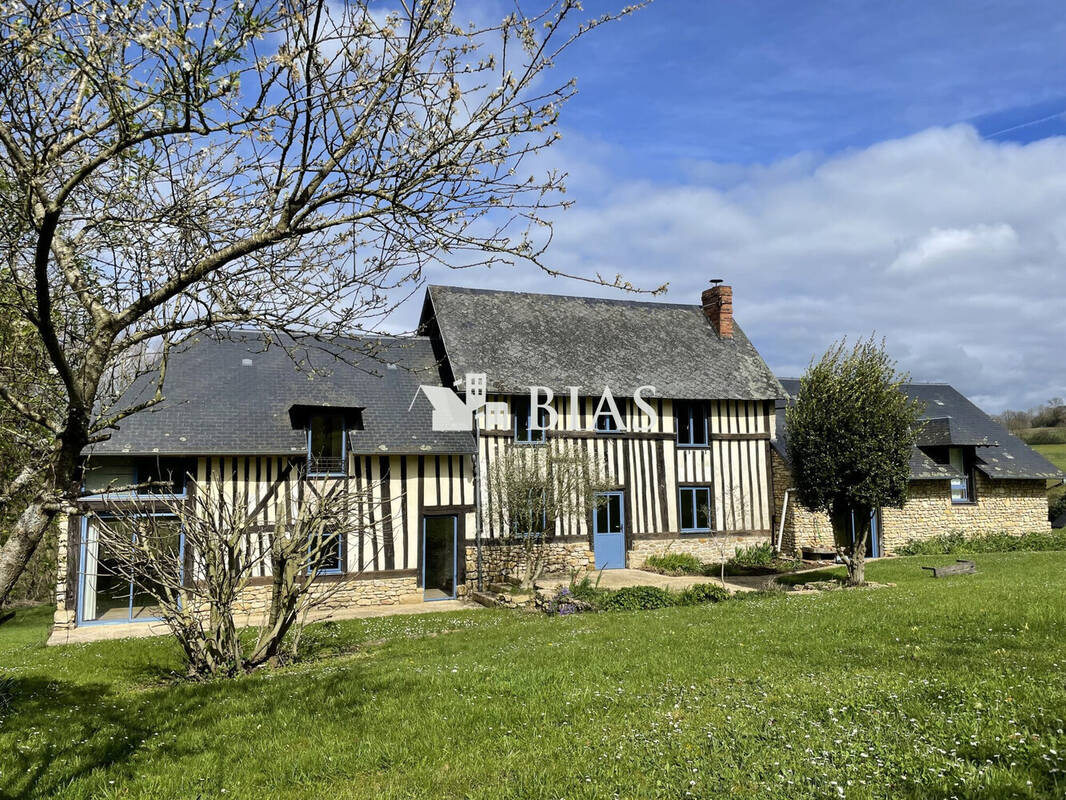 Maison à PONT-L&#039;EVEQUE