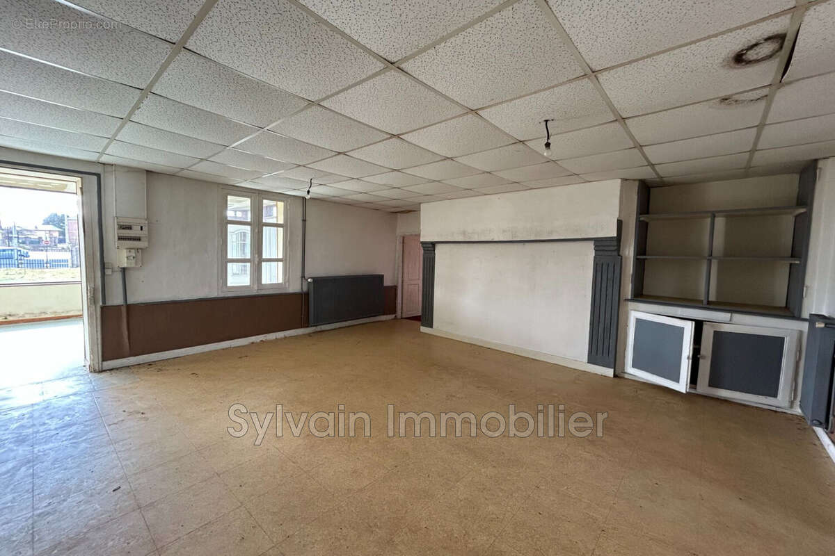 Maison à FORMERIE