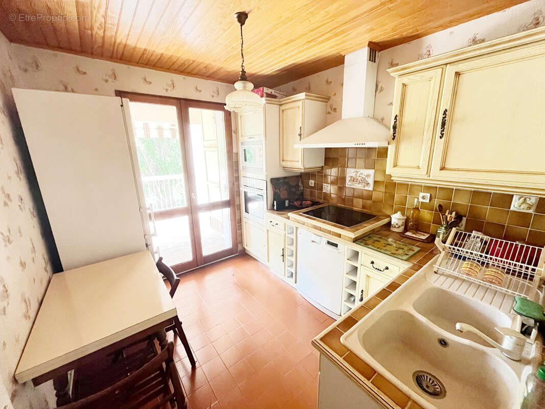 Appartement à LA VALETTE-DU-VAR