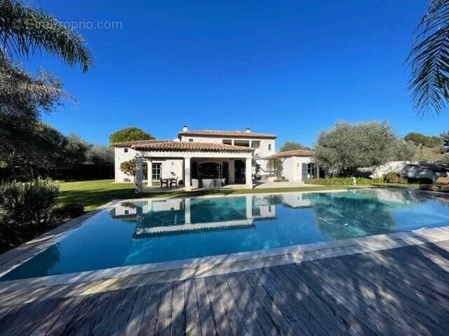 Maison à MOUGINS