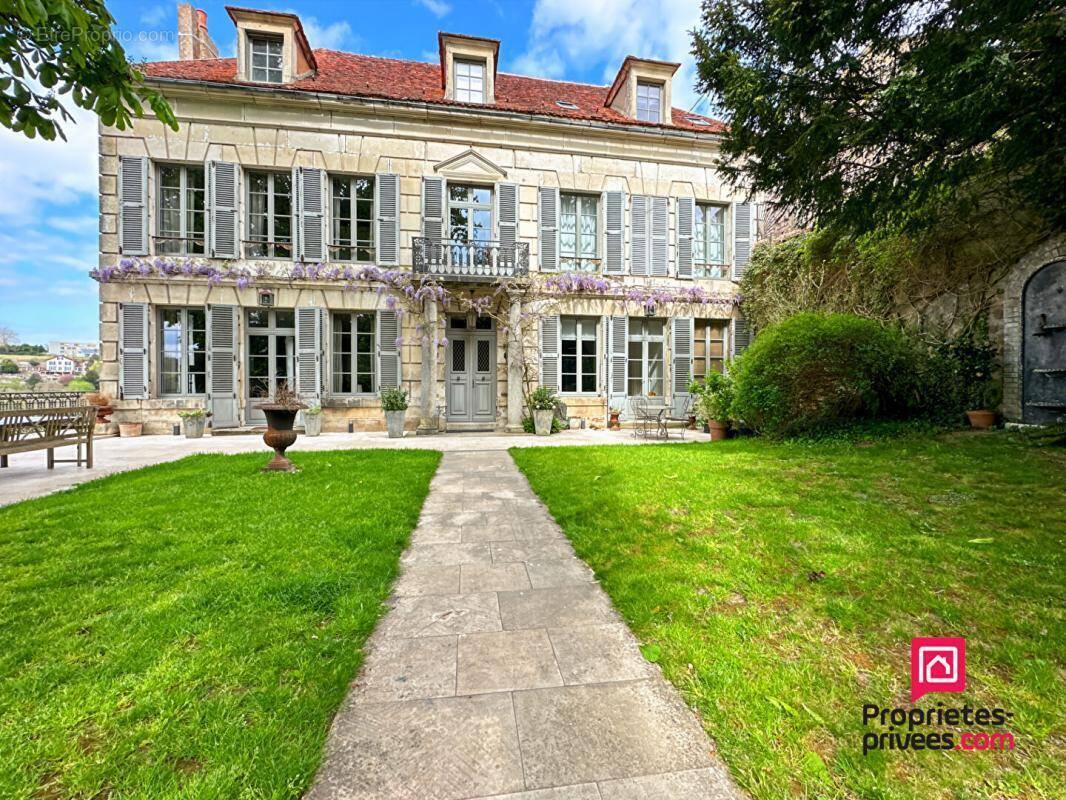 Maison à AVALLON