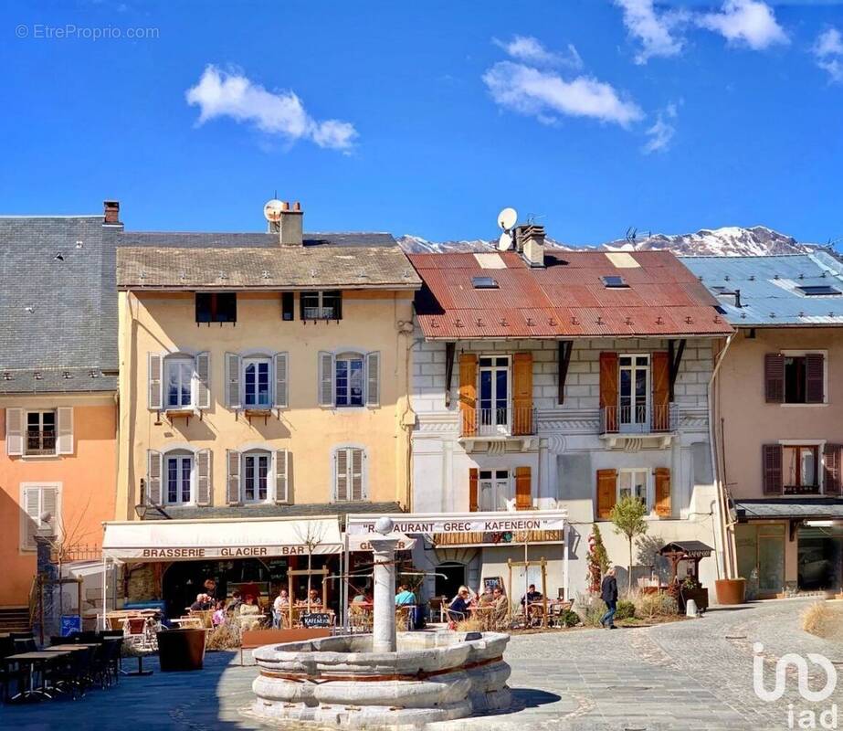 Photo 1 - Commerce à ALBERTVILLE