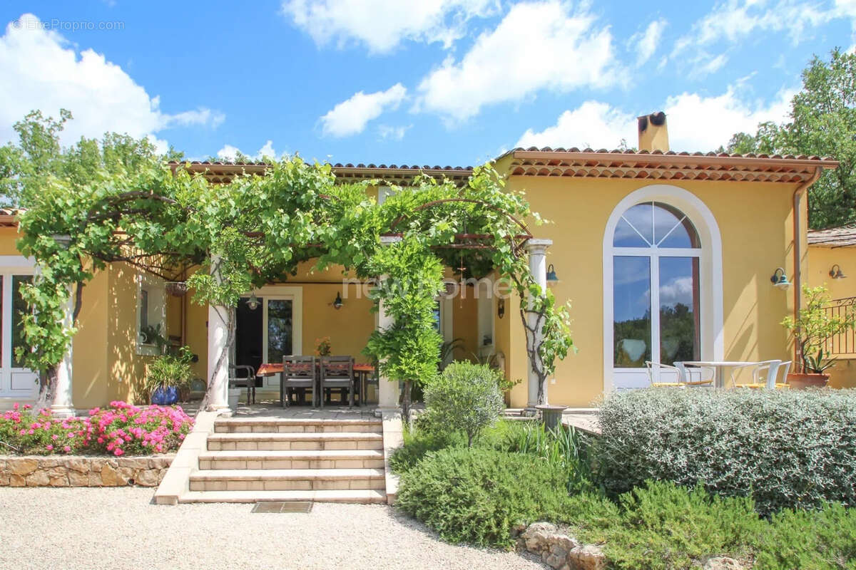 Maison à SAINT-PAUL-EN-FORET