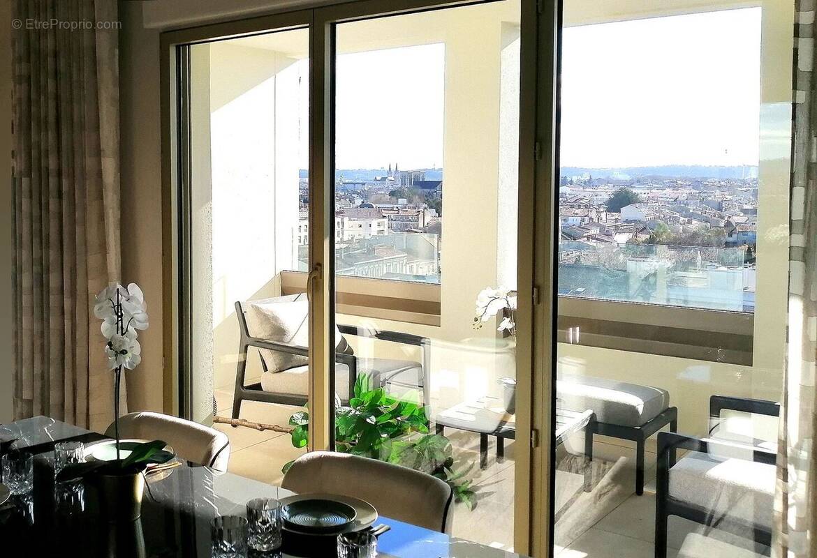Appartement à BORDEAUX