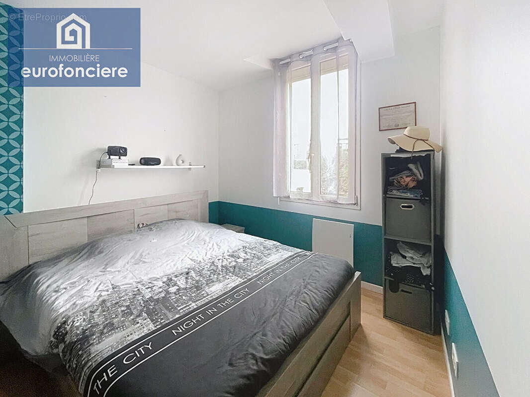 Appartement à PONT-SAINTE-MARIE