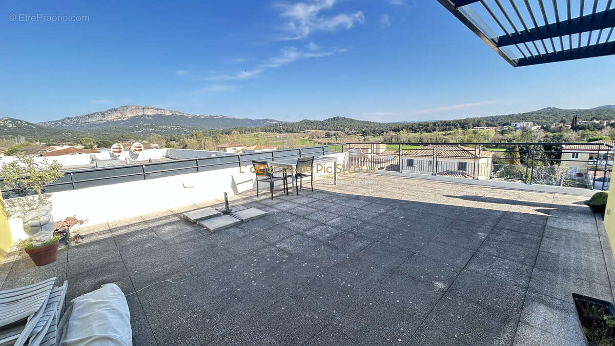 Appartement à SAINT-MATHIEU-DE-TREVIERS