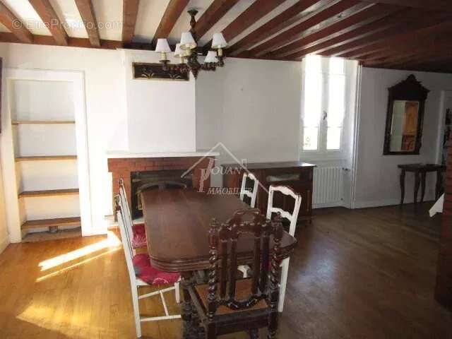 Maison à VARENNES-SUR-ALLIER