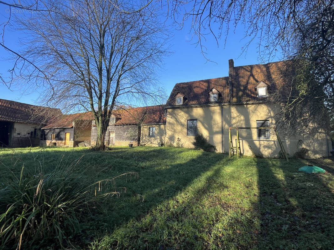 Maison à HUMIERES