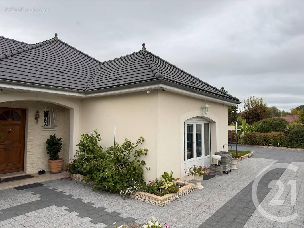 Maison à SAINT-LYE