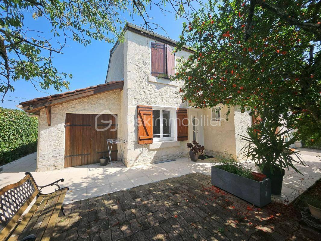Maison à LE PASSAGE