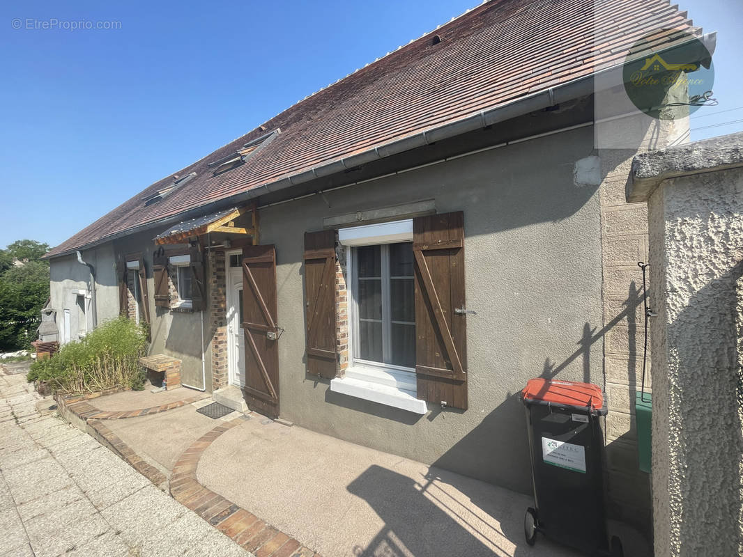 Maison à BAZOCHES-SUR-LE-BETZ