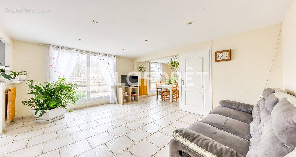 Appartement à ROISSY-EN-BRIE