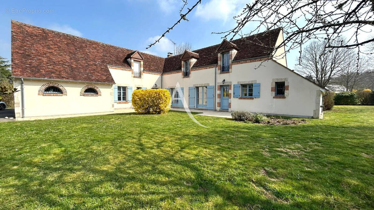 Maison à FERRIERES-EN-GATINAIS