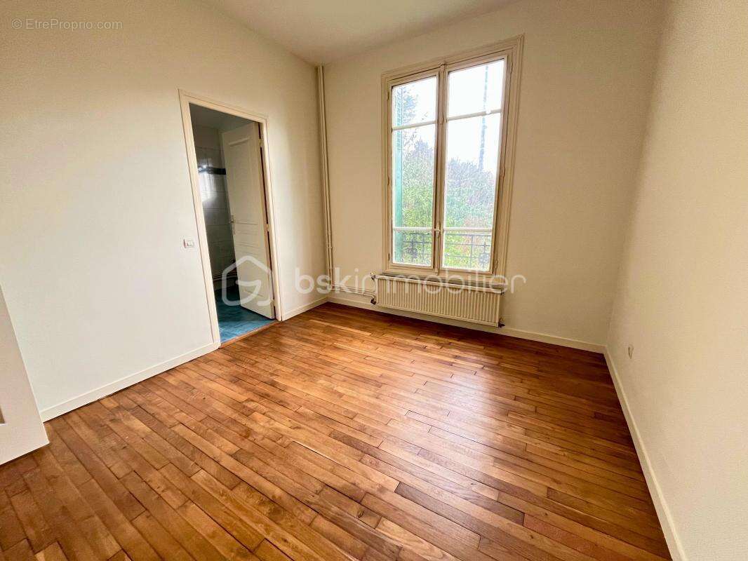 Maison à SAINTRY-SUR-SEINE