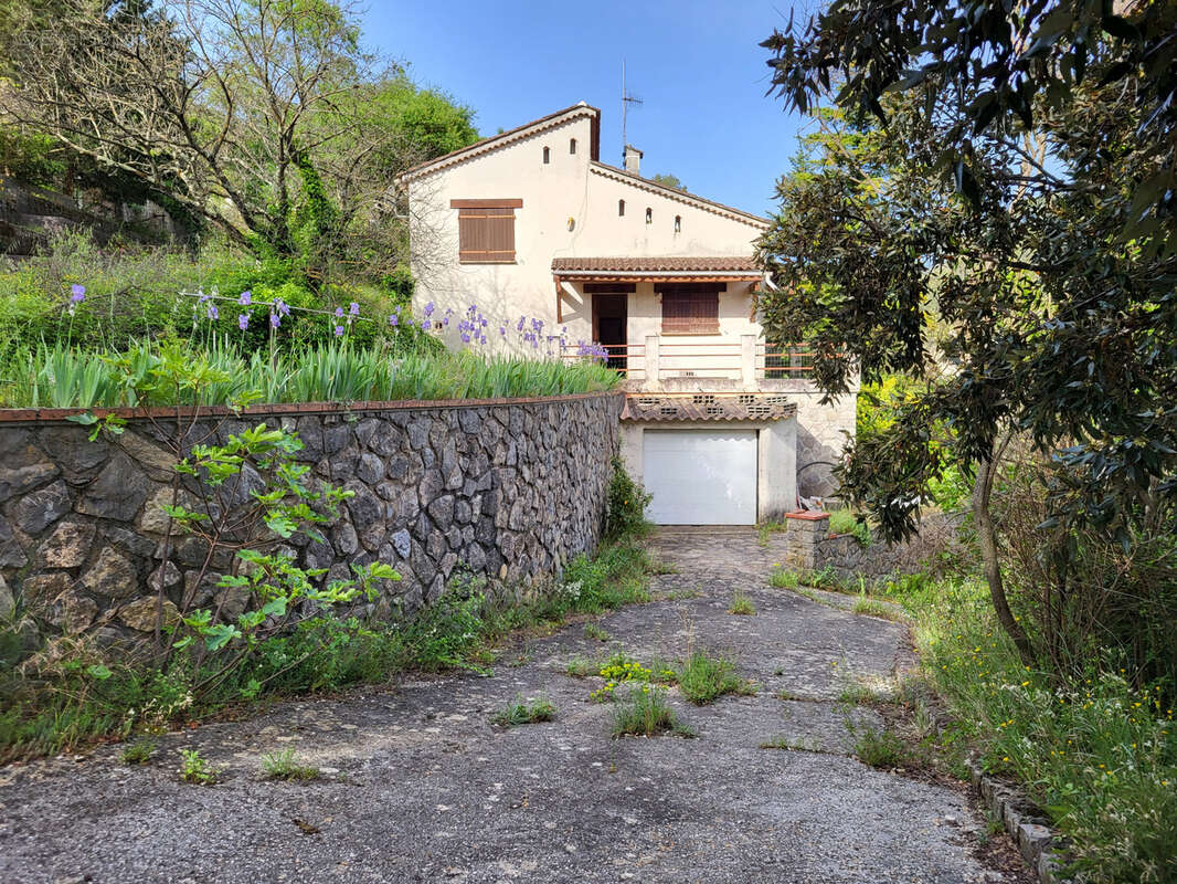 Maison à SOLLIES-TOUCAS